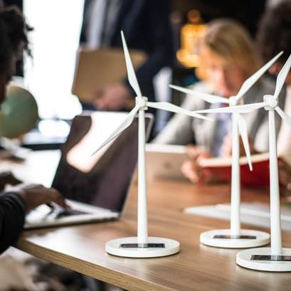 Prototyp vindkraftverk på skrivbord